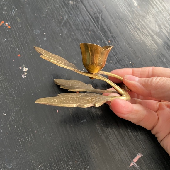 vintage brass floral candlestick holder - Picture 3 of 4